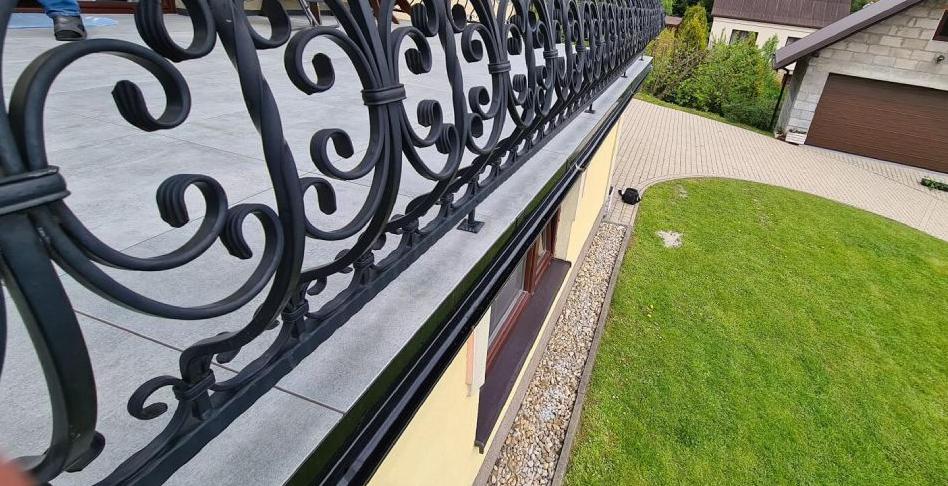 profil tarasowo-balkonowy w35 z rynną r50